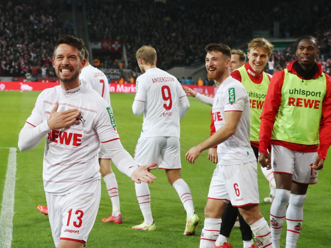 Mark Uth jubelt für den 1. FC Köln gegen Borussia Mönchengladbach.
