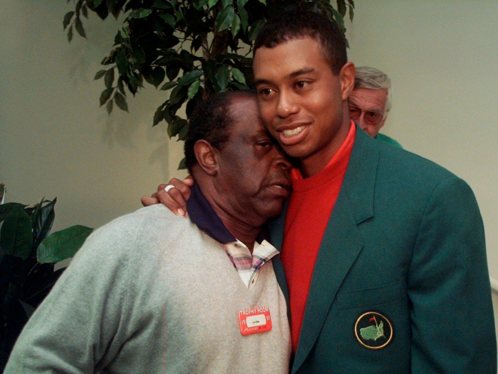 Tiger Woods und Lee Elder beim Masters in Augusta 1997.