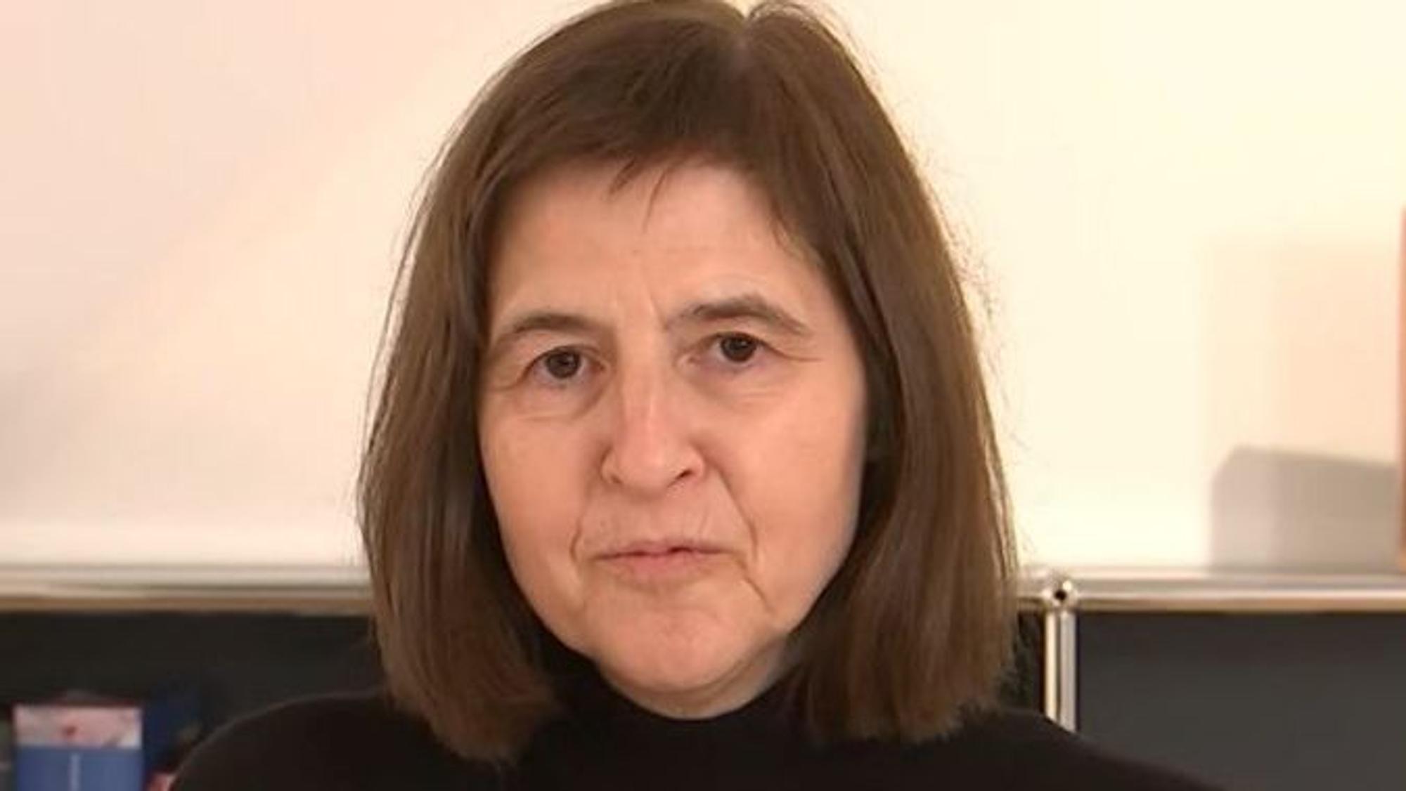 Prof. Jutta Gärtner von der Akademie Leopoldina ist sich im Kampf gegen die vierte Welle der Corona-Pandemie sicher: „Wir brauchen sofort Kontaktbeschränkungen.“ Sie äußerte sich im ZDF-„Morgenmagazin“ am Montag (29. November 2021).