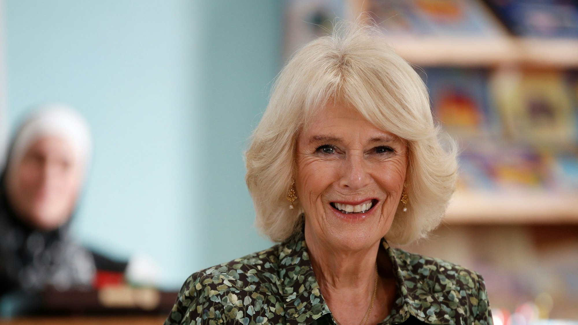 Camilla, Herzogin von Cornwall, bei einem Besuch der „Princess Taghreed Secondary Girls School“.