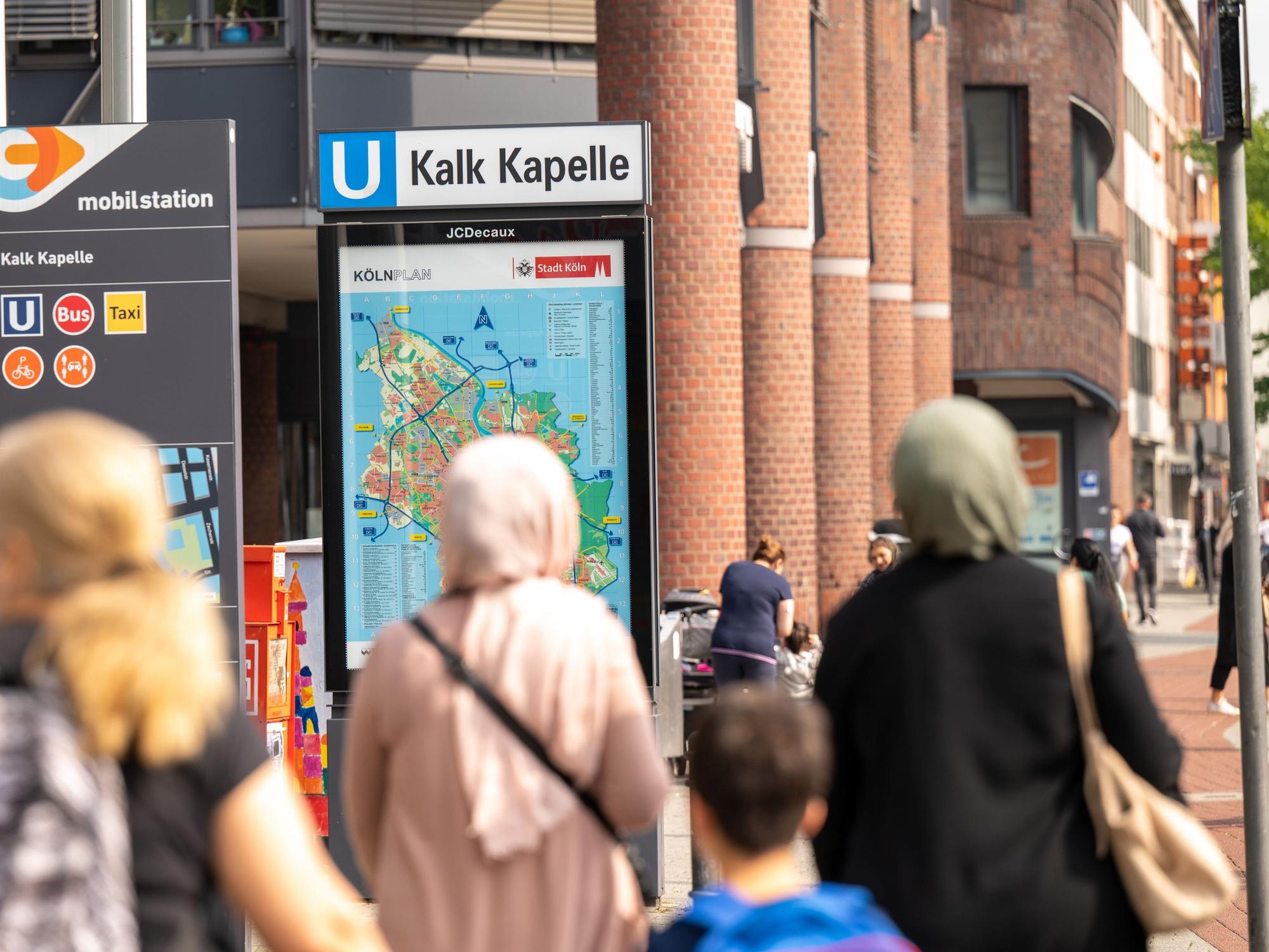 Köln: KVB Haltestelle Kalk Kapelle