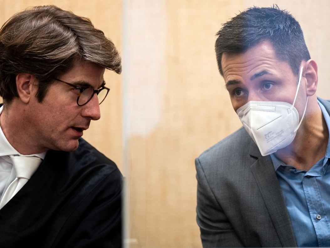 Boxer Felix Sturm sitzt im Kölner Landgericht.