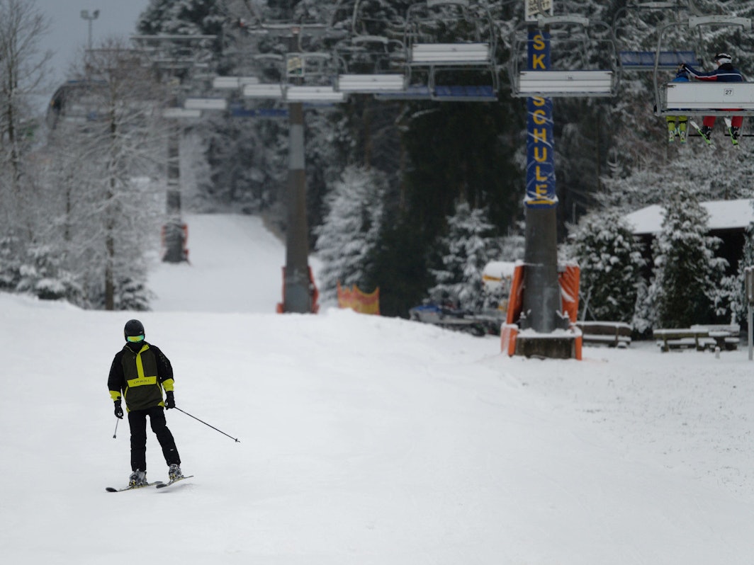 In Winterberg haben am Samstag (27. November 2021) zwei Ski-Lifte den Betrieb wieder aufgenommen.