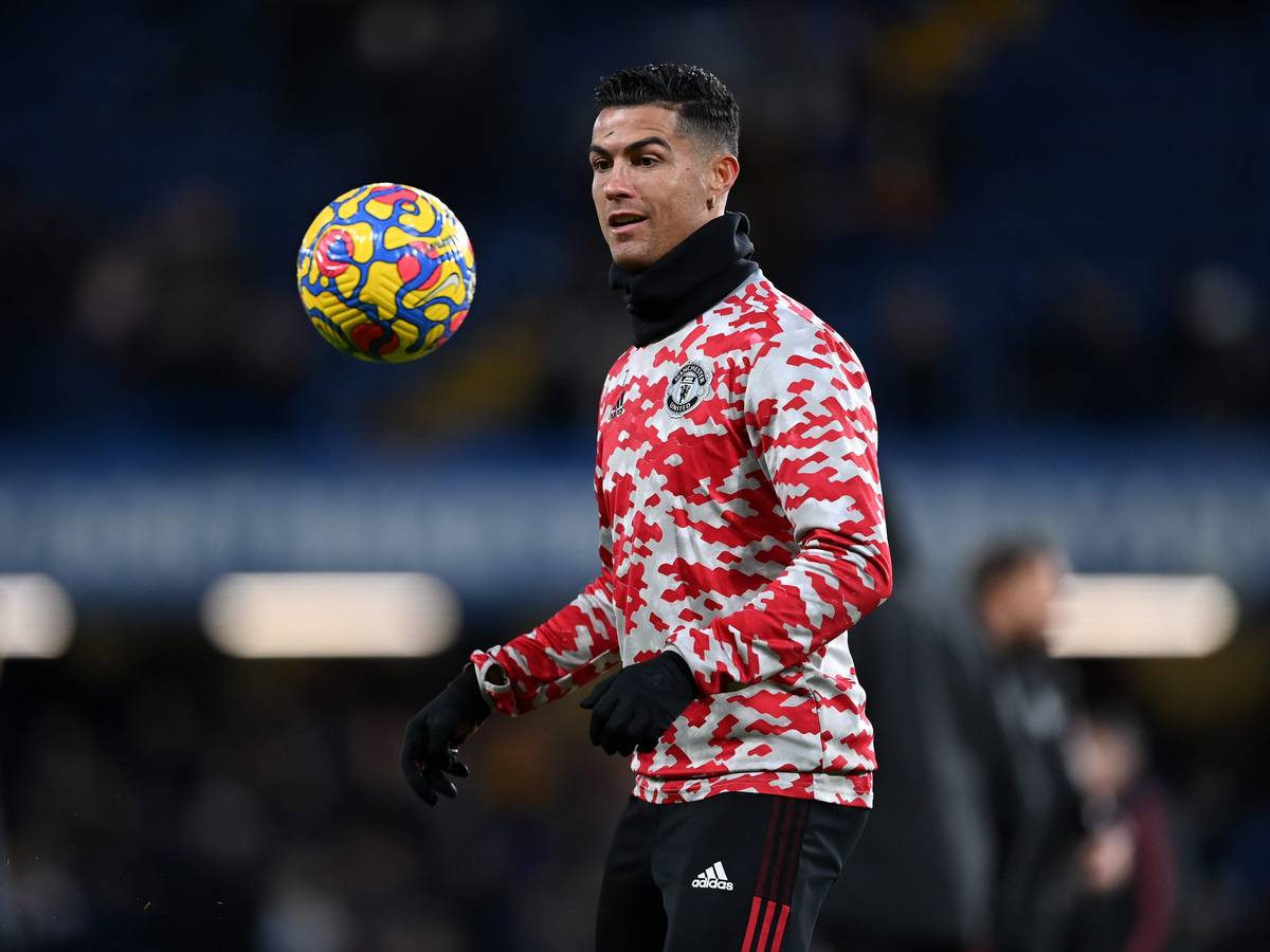 Cristiano Ronaldo hat den Ball im Visier.