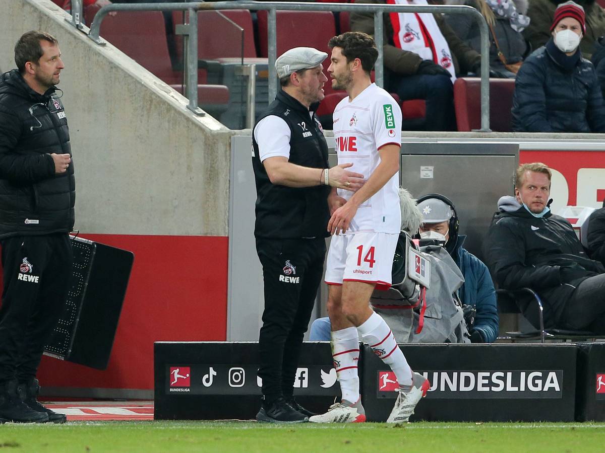 Jonas Hector wird beim Bundesliga-Spiel 1. FC Köln gegen Borussia Mönchengladbach ausgewechselt.