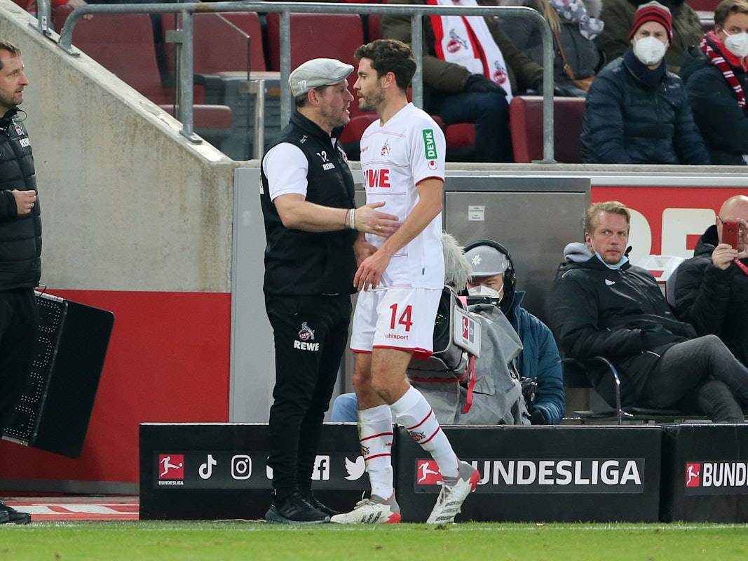 Jonas Hector wird beim Bundesliga-Spiel 1. FC Köln gegen Borussia Mönchengladbach ausgewechselt.