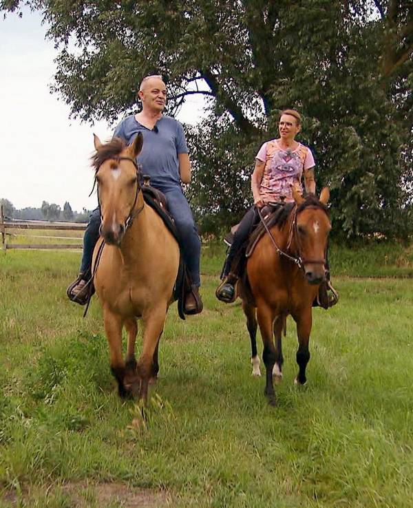 Bauer Olaf hatte schon Pläne für sich und Bettina geschmiedet.