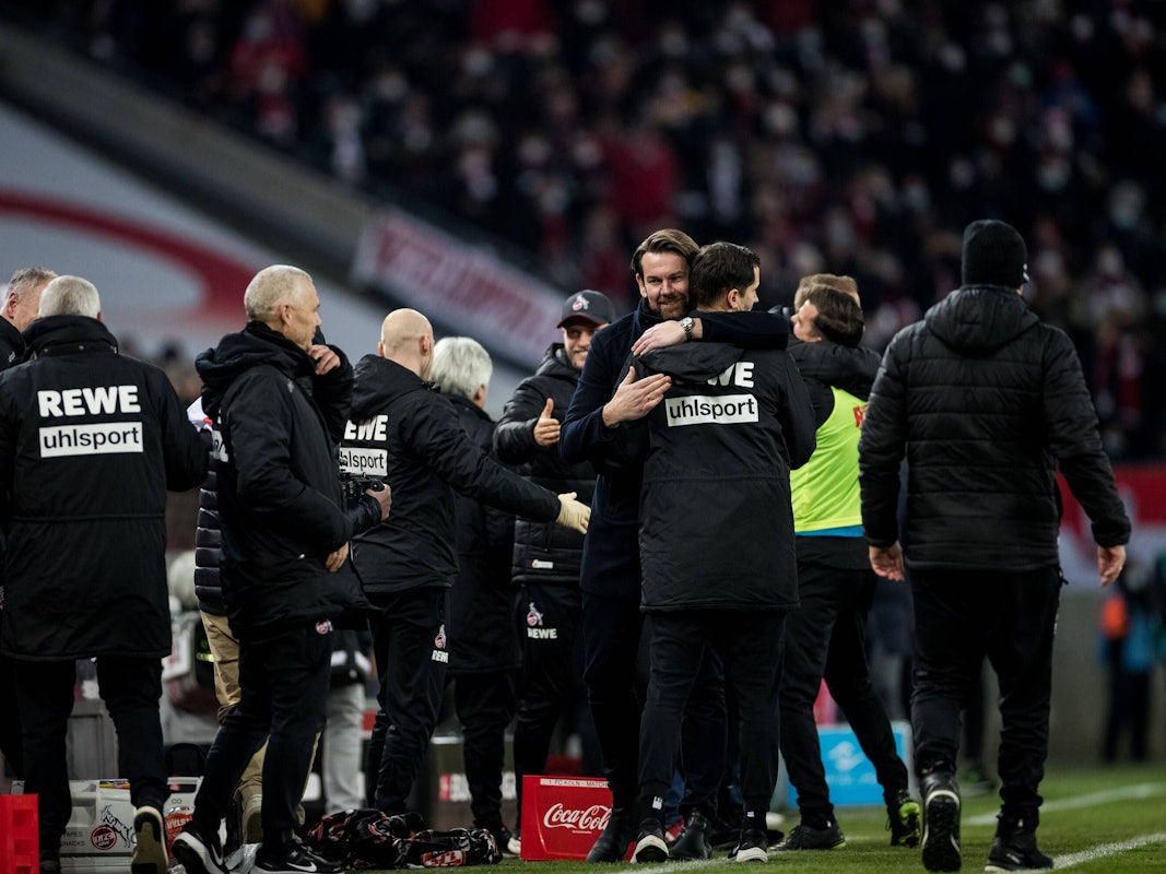 Thomas Kessler jubelt beim Spiel 1. FC Köln gegen Borussia Mönchengladbach.