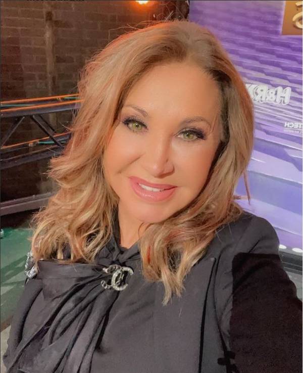 Carmen Geiss auf einem Selfie am 8. November 2021.
