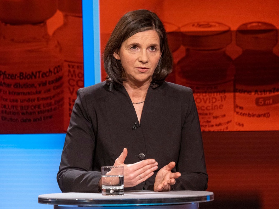 Katrin Göring-Eckardt argumentiert bei „Hart aber fair“ für schnelle Maßnahmen in der Corona-Pandemie.