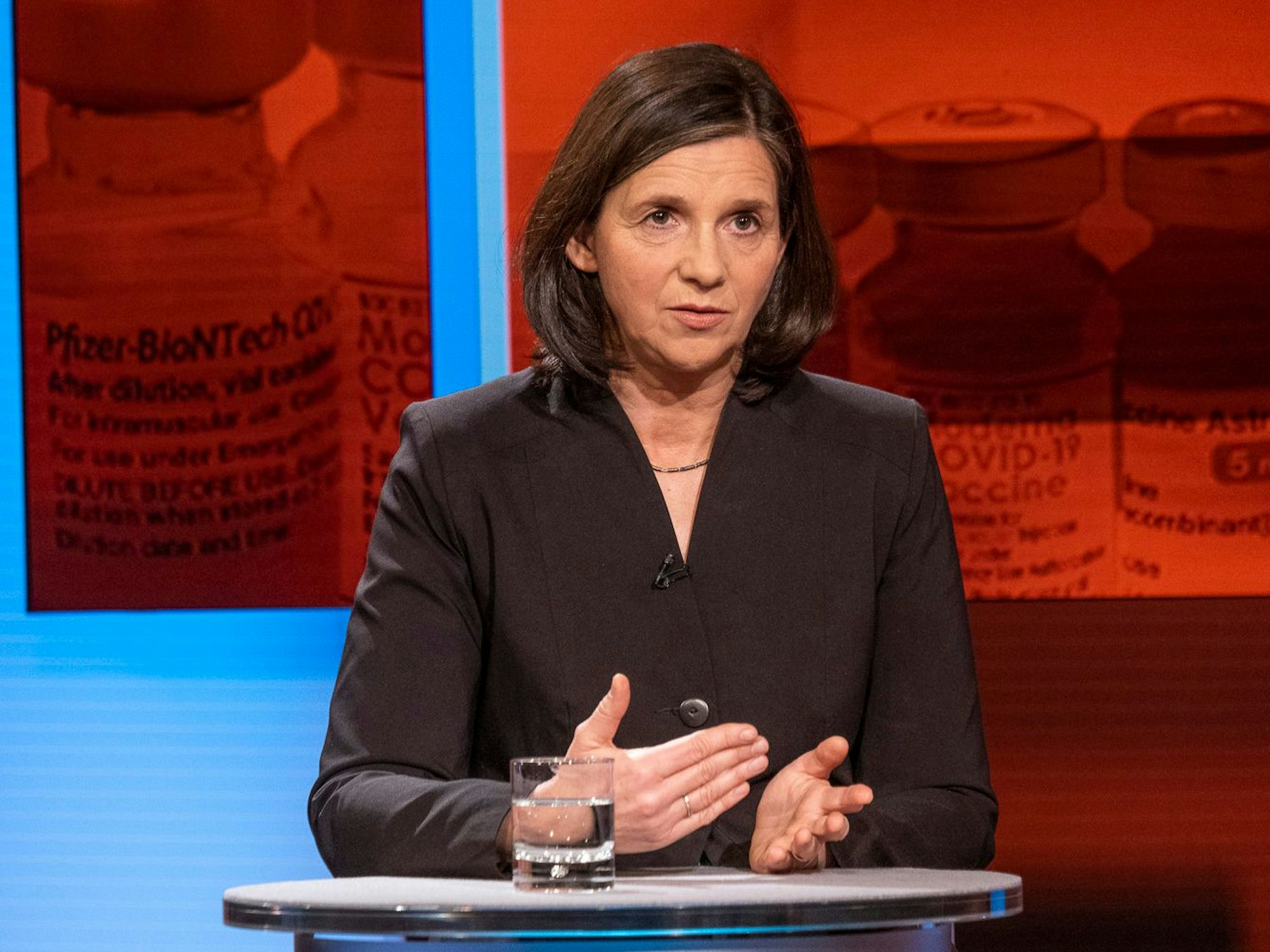 Katrin Göring-Eckardt argumentiert bei „Hart aber fair“ für schnelle Maßnahmen in der Corona-Pandemie.