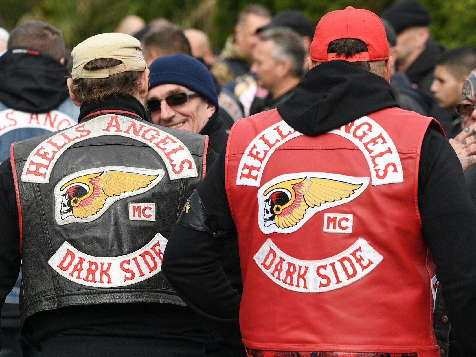 Hells Angels und Mitglieder befreundeter Rockergruppierungen aus mehreren europäischen Ländern und dem gesamten Bundesgebiet treffen am 12.10.2016 in Gießen ein.