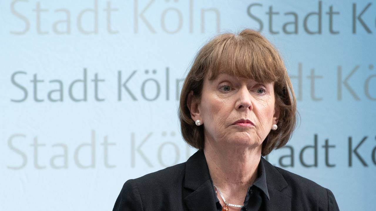 Die Stadt Köln führt eine neue Corona-Regel für Dienstgebäude ein. Ab 1. Dezember 2021 soll hier die 3G-Regel gelten. Unser Foto zeigt Bürgermeisterin Henriette Reker im April 2021.