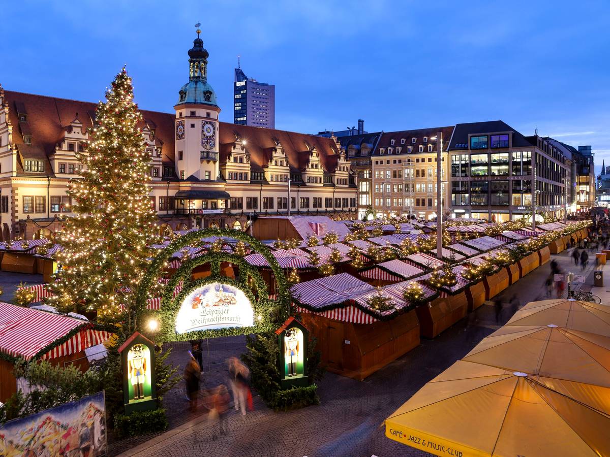 Der Leipziger Weihnachtsmarkt (Foto vom 18. November 2021)wurde zwar aufgebaut – findet in diesem Jahr aber nicht statt.
