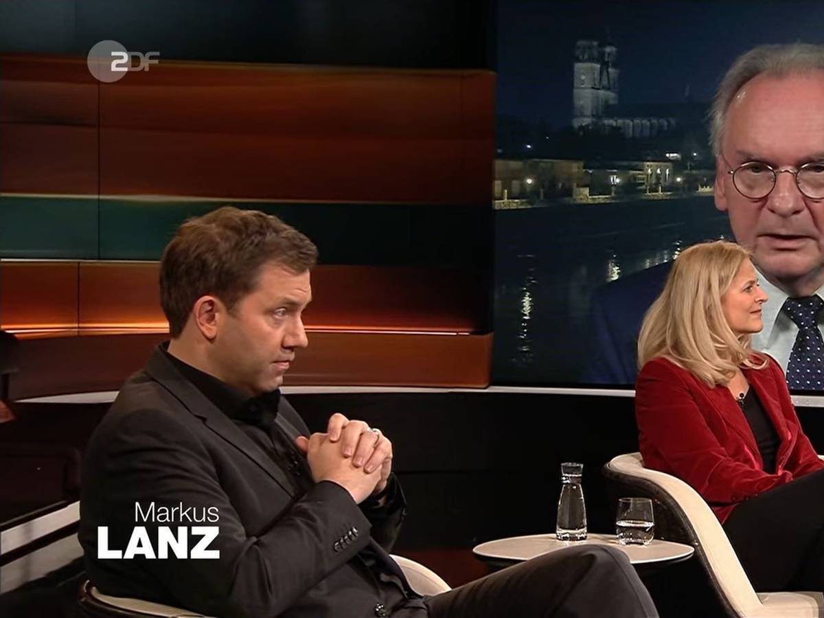 Reiner Haseloff (Bildhintergrund) geriet bei „Markus Lanz“ am 30.11. mit SPD-Generalsekretär Lars Klingbeil aneinander.