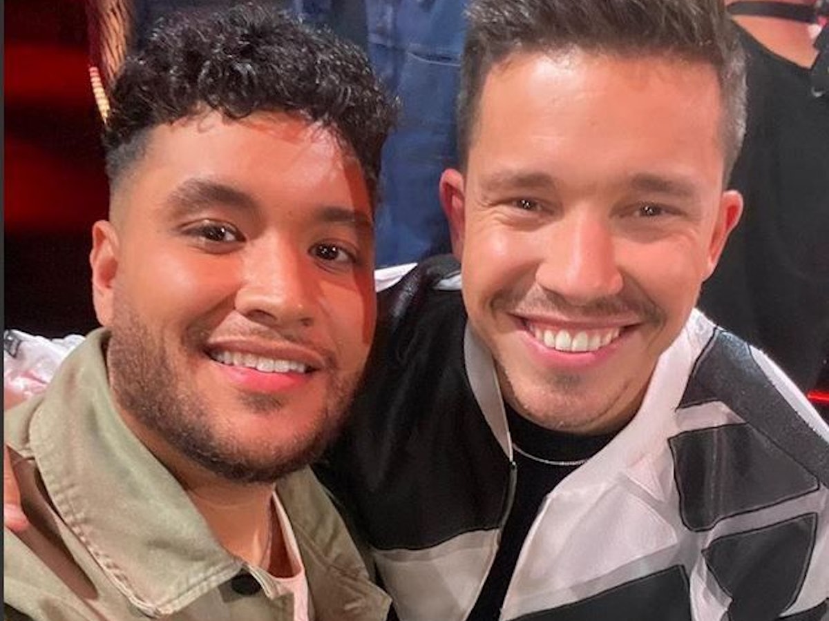 Anouar Chauech macht ein Selfie mit Nico Santos