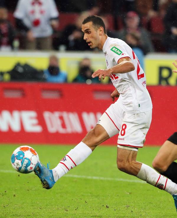 Ellyes Skhiri gelang am 1. Oktober 2021 gegen Greuther Fürth ein Doppelpack.
