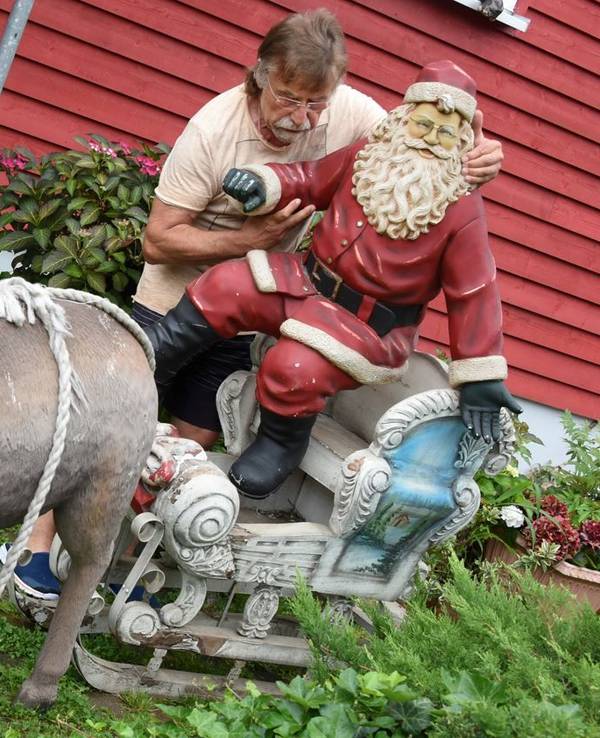 Bereits im Sommer machte die Familie Sawatzke auf sich aufmerksam: mit einer großen Weihnachtsfeier. Jetzt folgt ein eigener Weihnachtsmarkt.