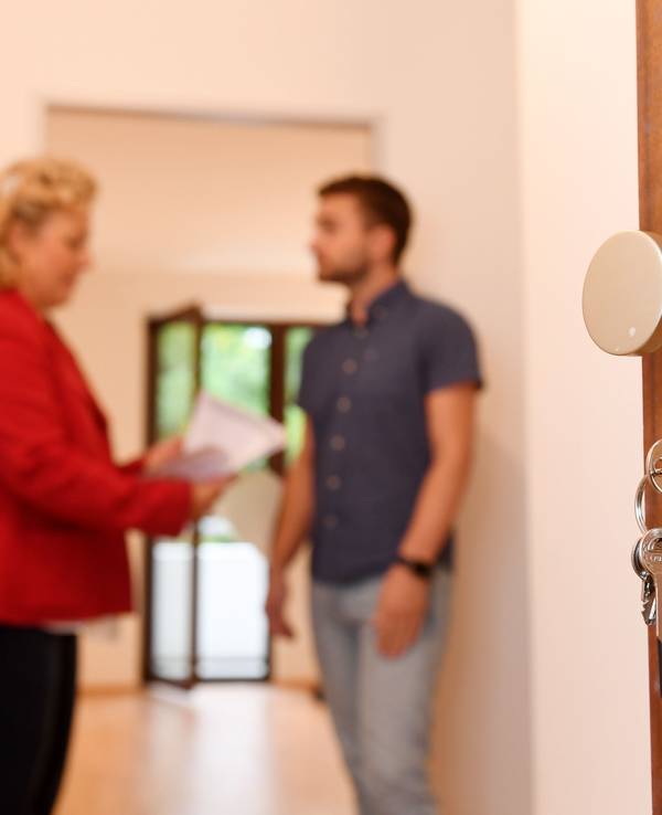 Mietminderung? Vor allem bei Schäden in der Wohnung kommt die Frage auf, was Mieter dürfen und müssen und inwiefern sie für Reparaturen aufkommen. Das Foto wurde am 19. September 2017 in München aufgenommen.
