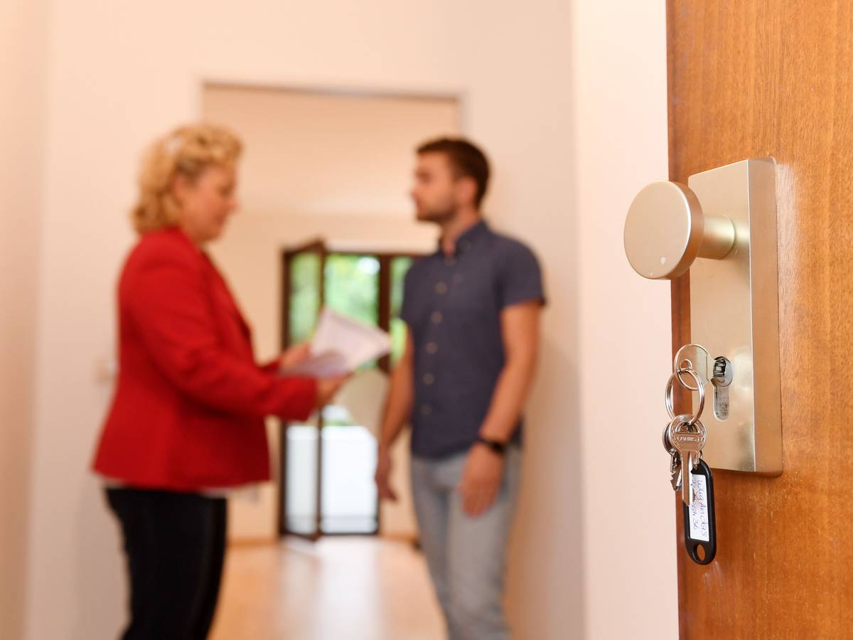 Mietminderung? Vor allem bei Schäden in der Wohnung kommt die Frage auf, was Mieter dürfen und müssen und inwiefern sie für Reparaturen aufkommen. Das Foto wurde am 19. September 2017 in München aufgenommen.