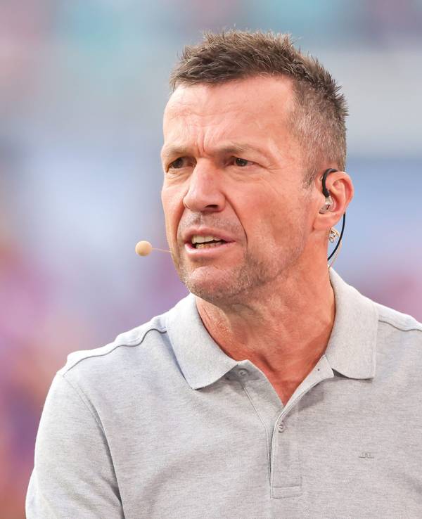 Lothar Matthäus bei einem Fußballspiel in Leipzig