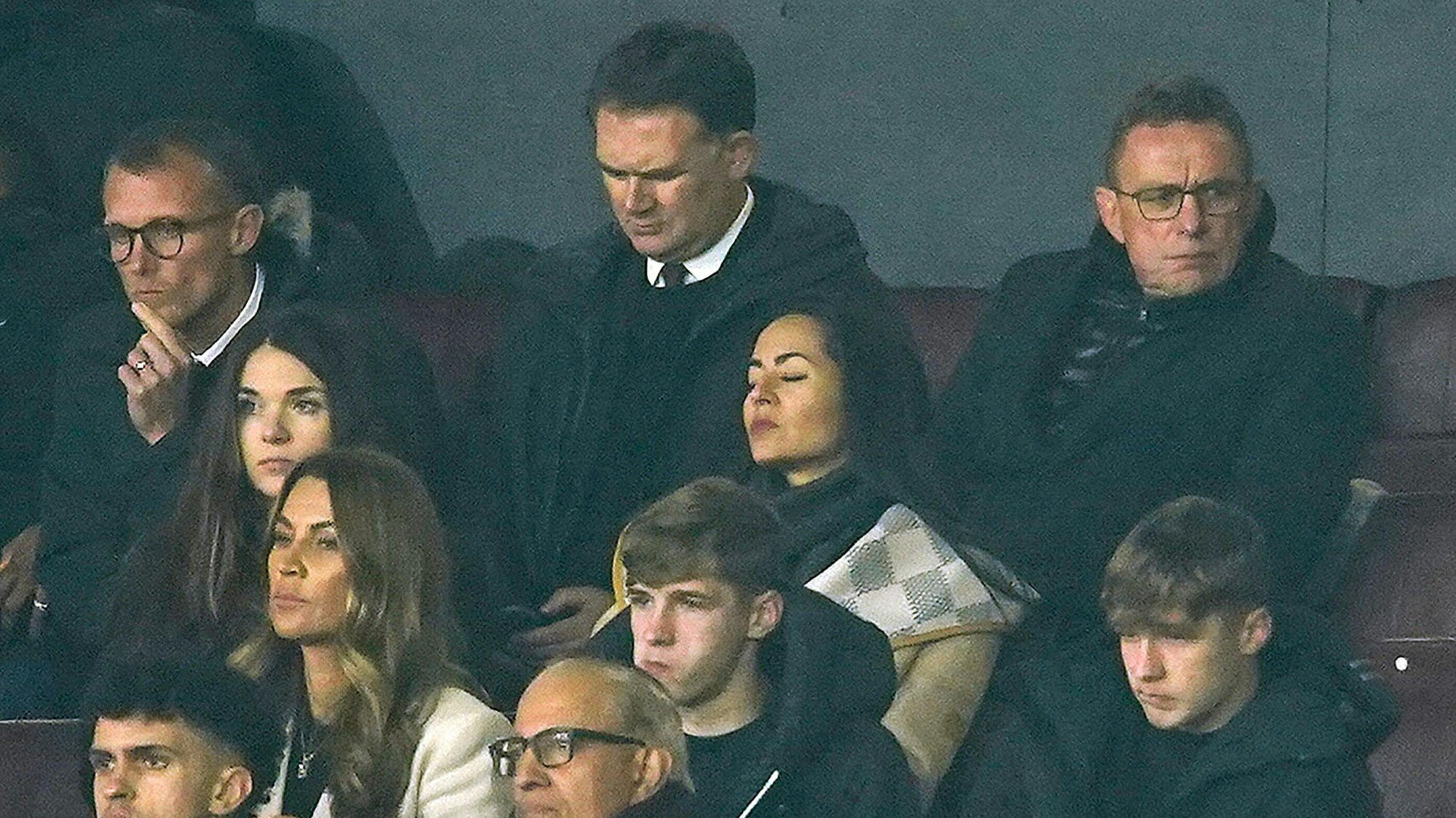 Ralf Rangnick auf der Tribüne bei Manchester United.