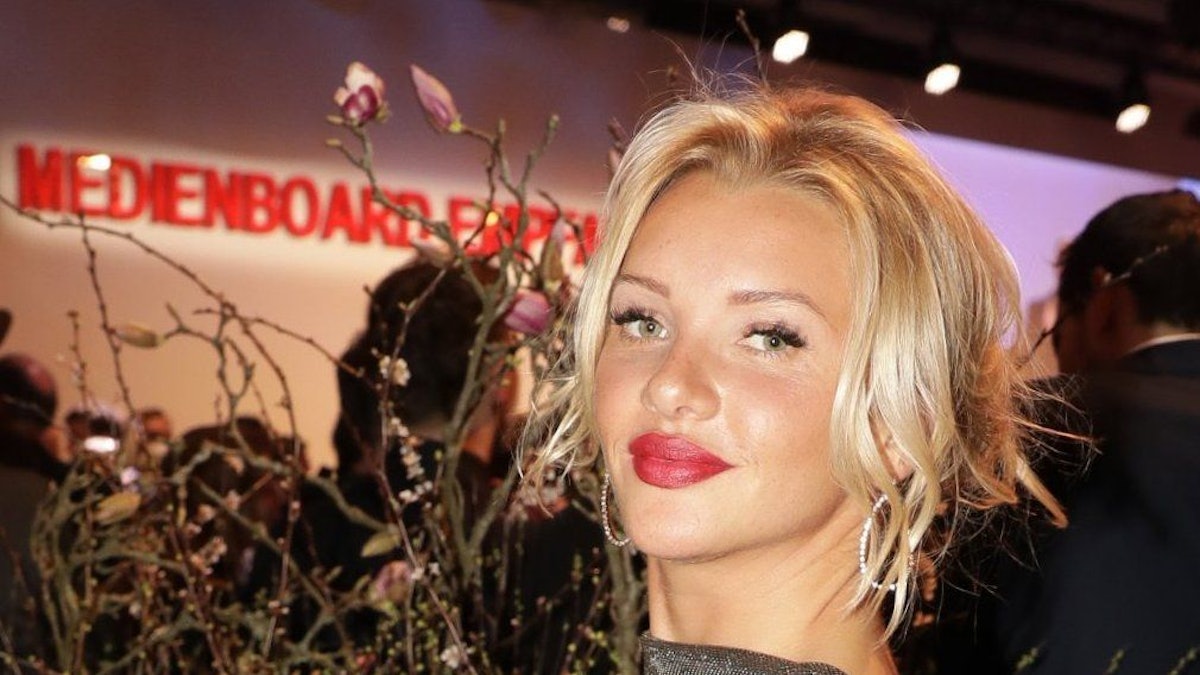 TV-Star Evelyn Burdecki (hier ein Foto vom 9. Februar 2019) trauert um ihren Vater Klemens.