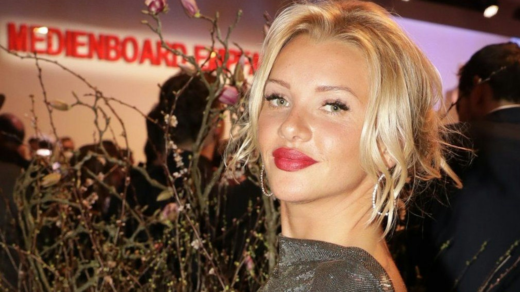 TV-Star Evelyn Burdecki (hier ein Foto vom 9. Februar 2019) trauert um ihren Vater Klemens.