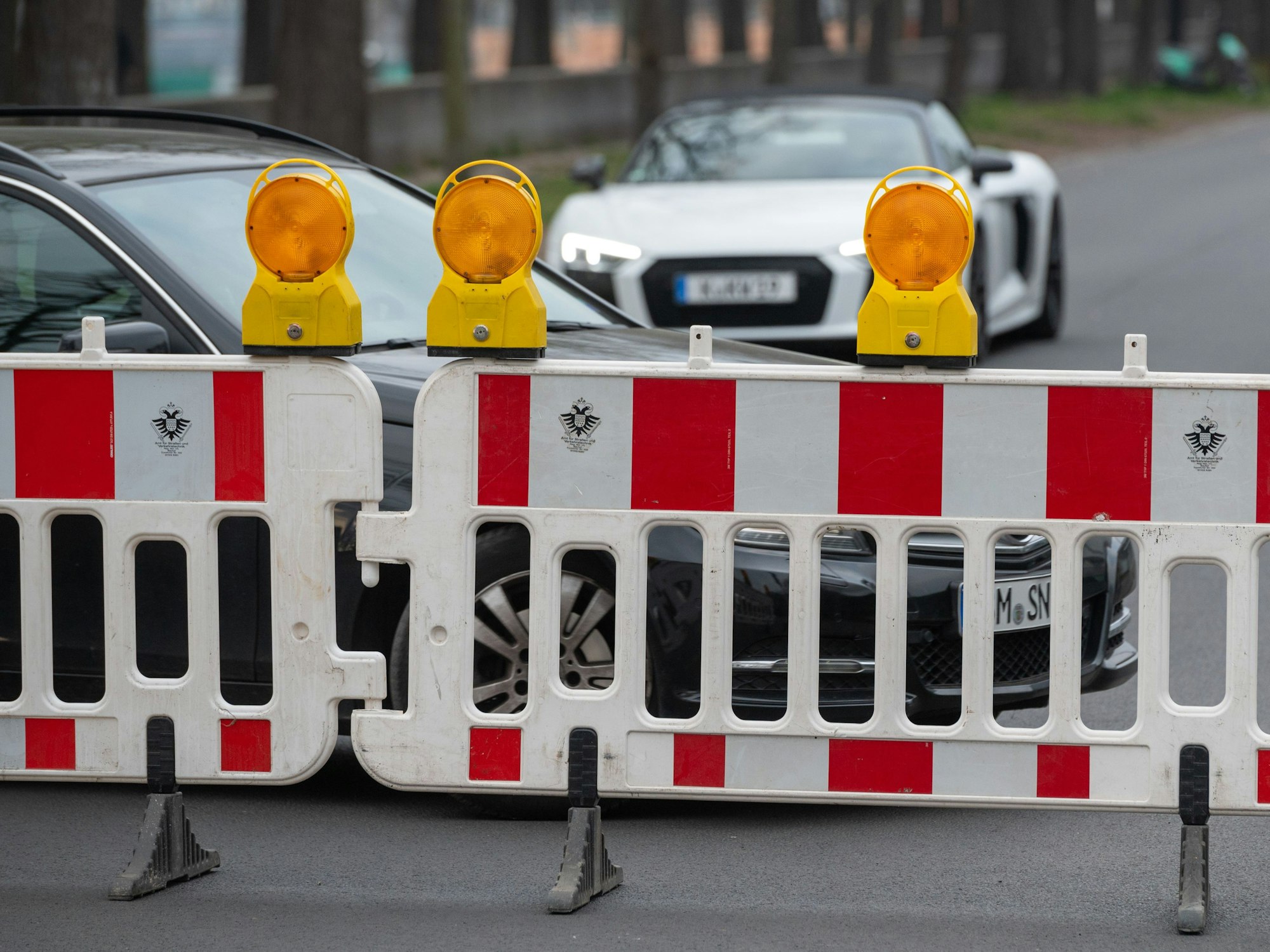 Durchfahrtsverbot an der Alfred-Schütte-Allee