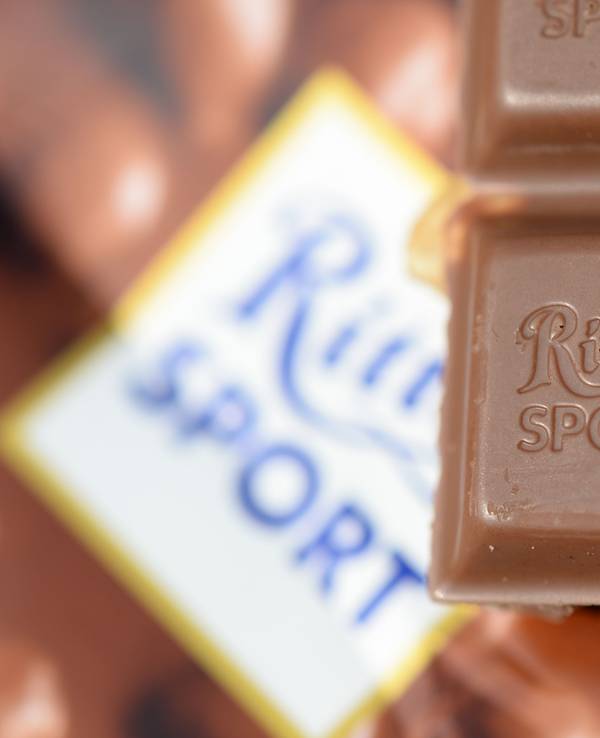 Voll-Nuss-Schokolade der Marke „Ritter-Sport-Schokolade“ ist im September 2014 in Freiburg (Baden-Württemberg) zu sehen.