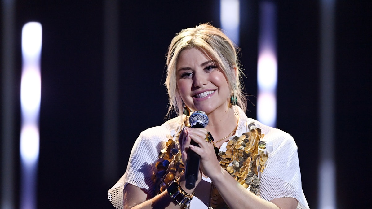 Die Schweizer Schlagersängerin Beatrice Egli steht während der Jose Carreras Gala auf der Bühne. Die Schweizer Schlagersängerin Beatrice Egli (33) hat nach eigenen Angaben erfolgreich das Matterhorn in der Nähe von Zermatt bestiegen. +++ dpa-Bildfunk +++