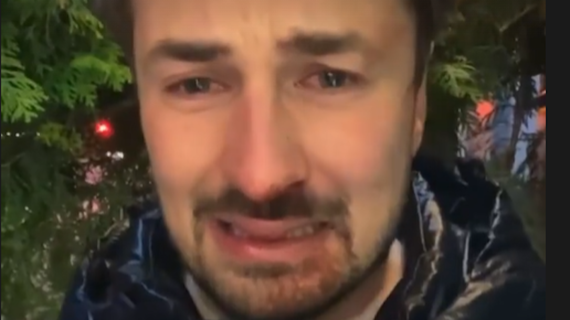 Nicolas Puschmann mit blutverschmiertem Gesicht auf einem Foto vom 2. Dezember 2021.