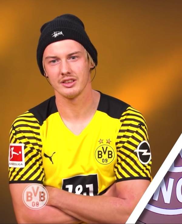 Julian Brandt (BVB) und Leroy Sané (FC Bayern) am 1. Dezember 2021 beim virtuellen Fußball-Quiz.