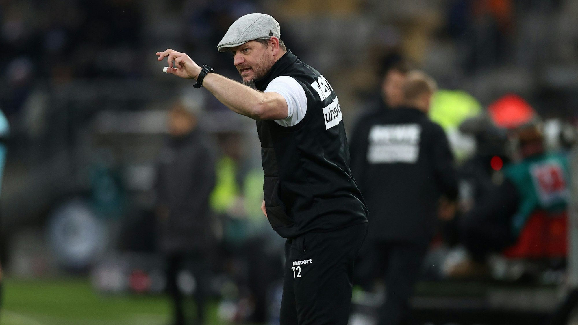 Steffen Baumgart trainiert den 1. FC Köln in Bielefeld.