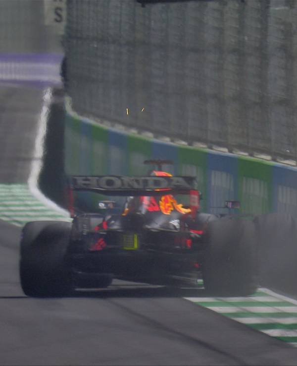 Max Verstappen crasht im Qualifying der Formel 1.