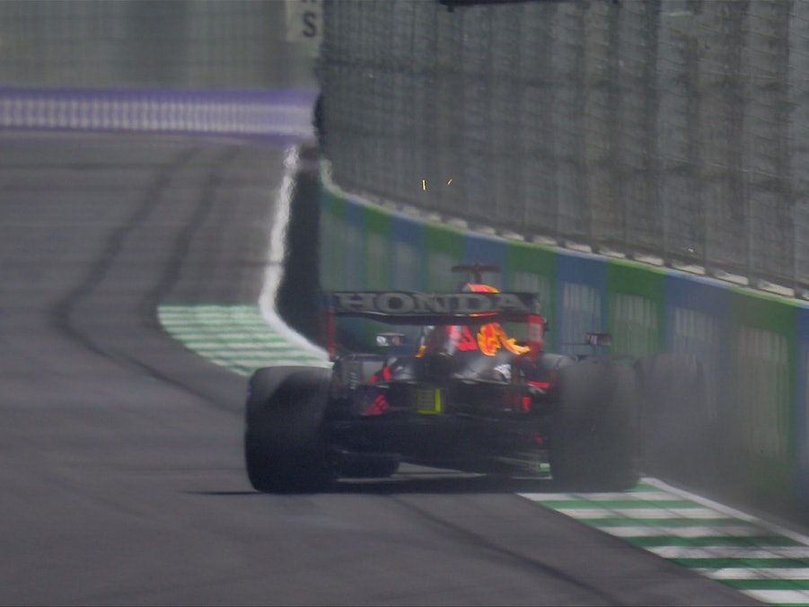 Max Verstappen crasht im Qualifying der Formel 1.