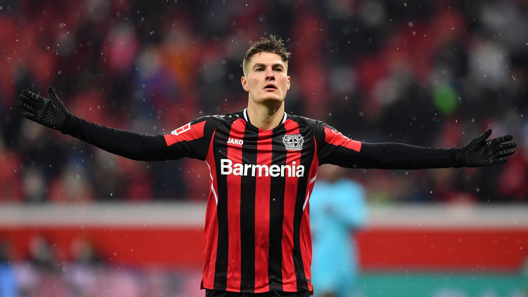 Bayer-Stürmer Patrick Schick jubelt über sein viertes Tor.