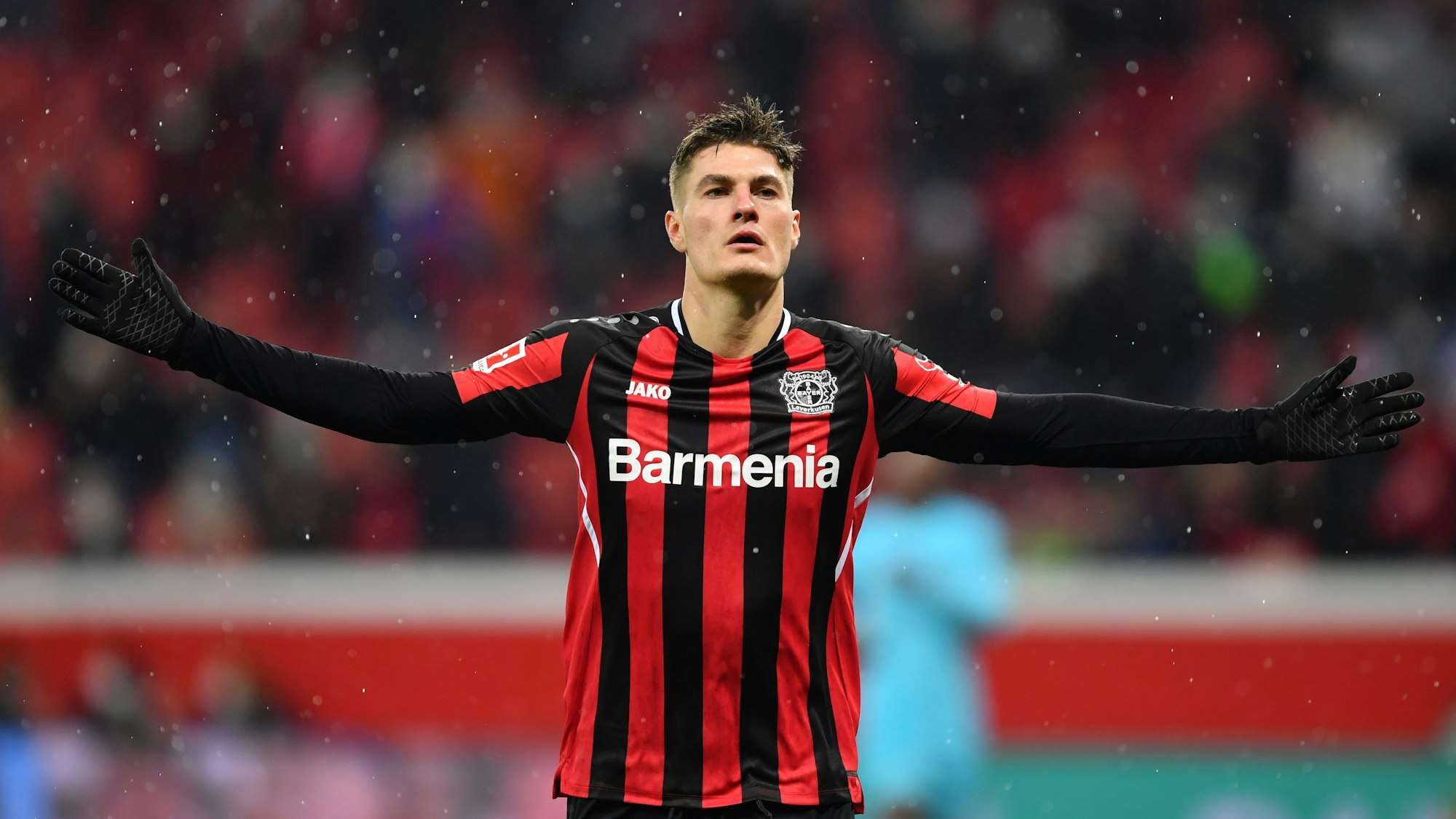 Bayer-Stürmer Patrick Schick jubelt über sein viertes Tor.