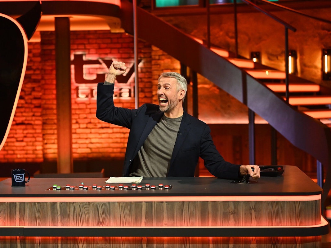 TV-Moderator Sebastian Pufpaff in der Kulisse von „TV total“.