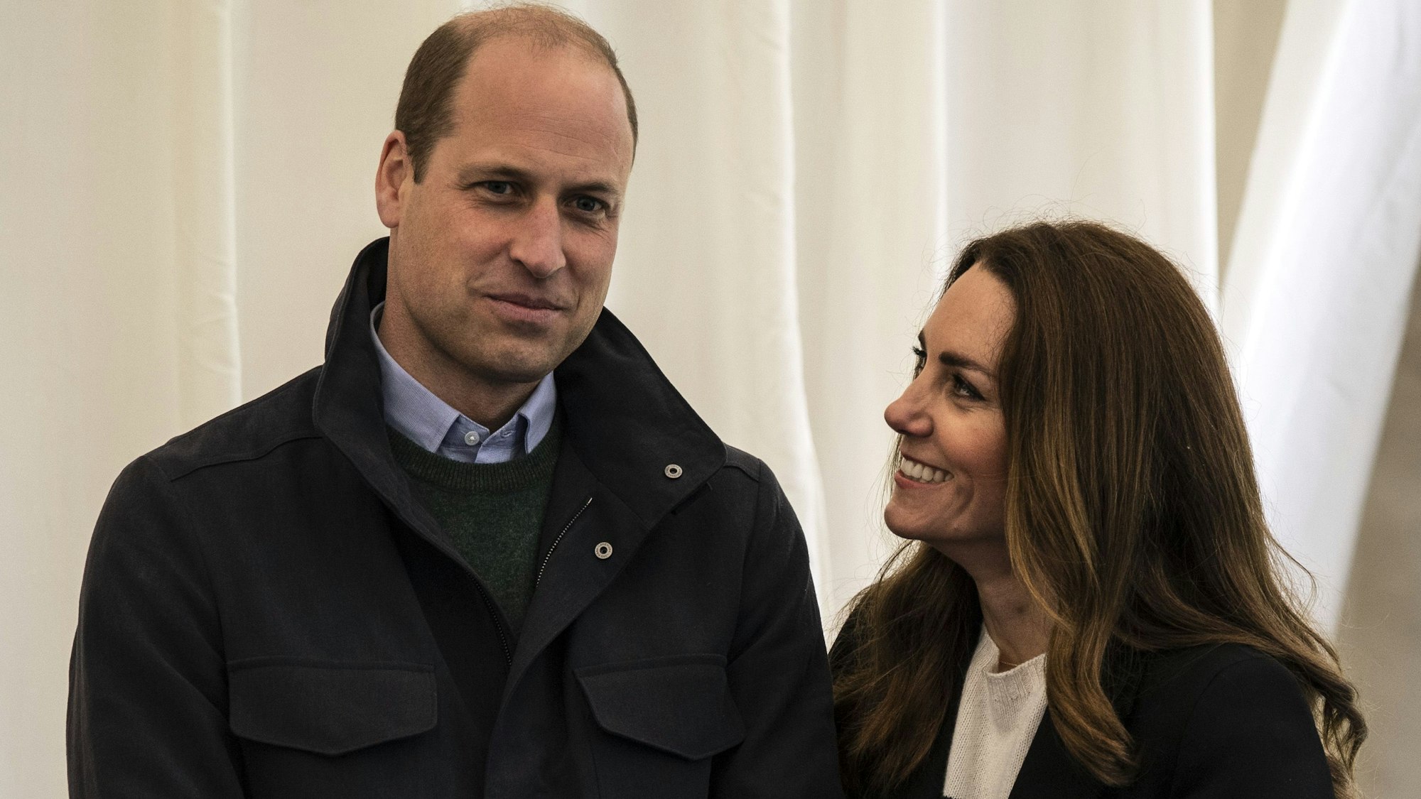 Kate, Herzogin von Cambridge, und Prinz William, Herzog von Cambridge, besuchen die St Andrews Universität.