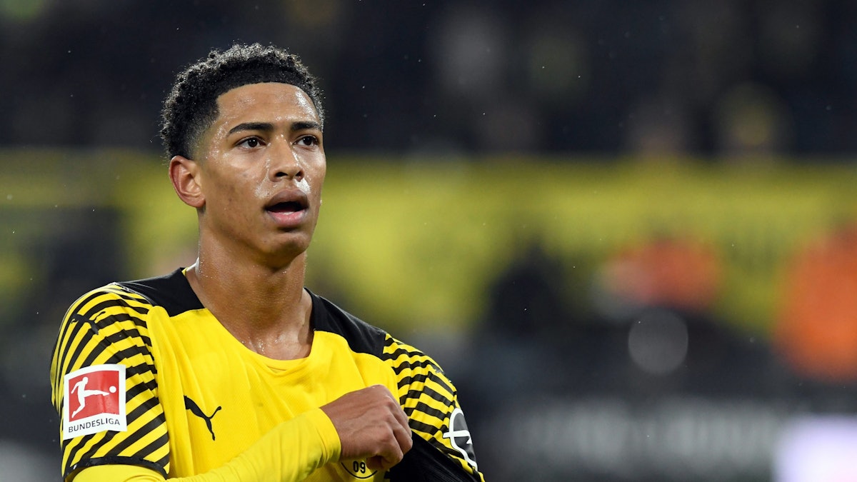 Dortmunds Jude Bellingham reagiert auf den Spielverlauf.