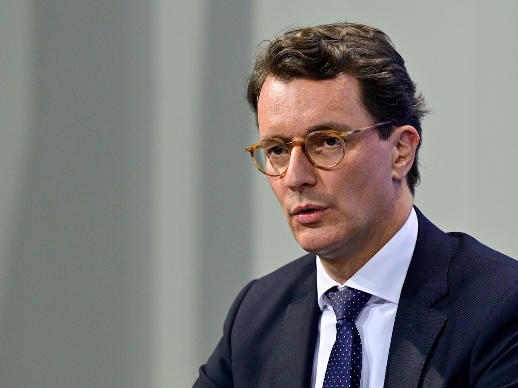 Hendrick Wüst (CDU), Ministerpräsident von Nordrhein-Westfalen, informiert über die Corona-Lage. Unser Foto wurde am 2. Dezember 2021 gemacht.