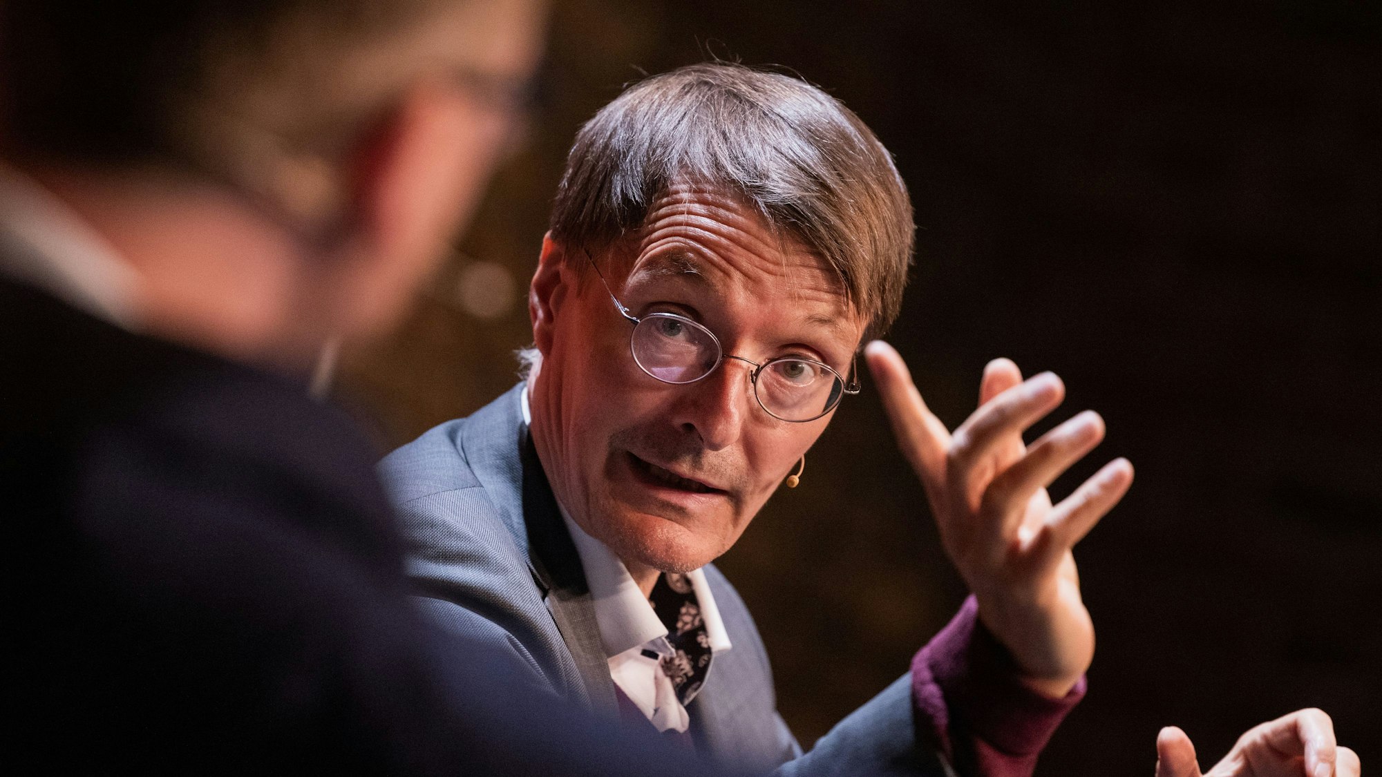 Karl Lauterbach, hier im September bei der Phil.Cologne in Köln, wird neuer Gesundheitsminister. Unser Autor findet: Er muss jetzt die Gesellschaft verbinden und darf nicht weiter spalten.