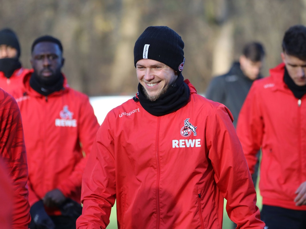 Ondrej Duda bestens gelaunt beim FC-Training am 7. Dezember 2021 in Köln.