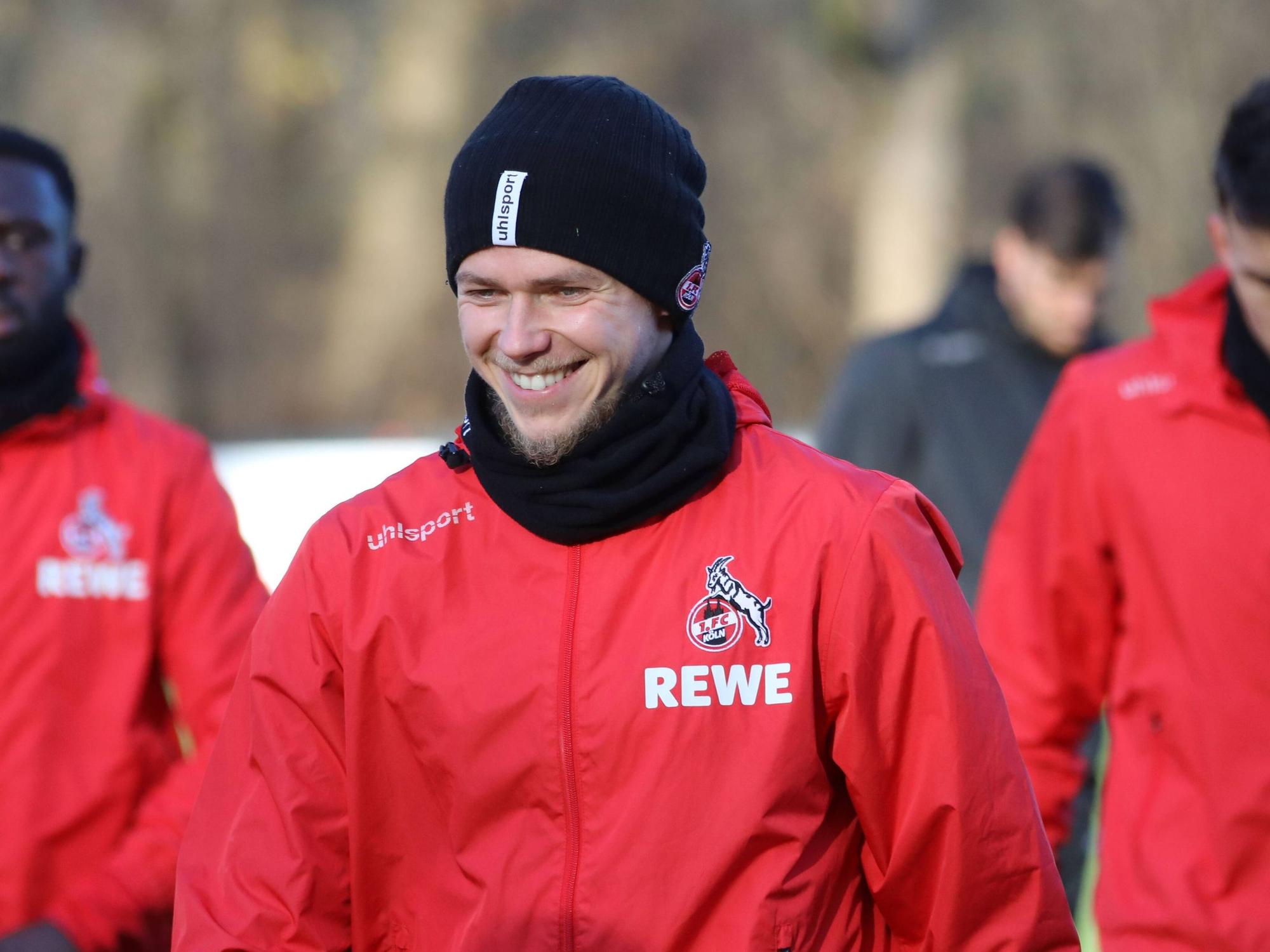 Ondrej Duda bestens gelaunt beim FC-Training am 7. Dezember 2021 in Köln.