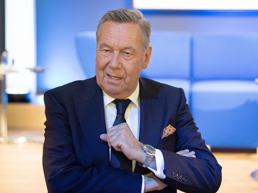 Roland Kaiser, Sänger, steht am zweiten Tag der Frankfurter Buchmesse 2021 bei Veranstaltungsreihe "Das Blaue Sofa" im Studio. Nach der pandemiebedingten Pause 2020 darf die Frankfurter Buchmesse in diesem Jahr wieder mit Publikum stattfinden.