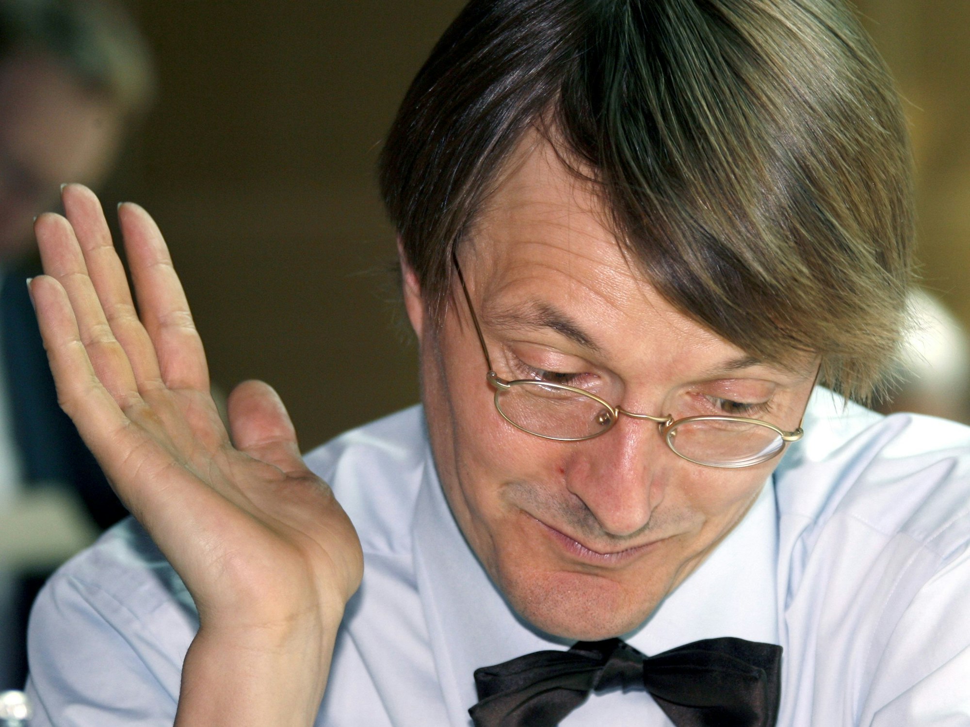 Karl Lauterbach (hier 2006 in seinem Wahlkreisbüro in Köln): Eine SPD-Politikerin beschrieb ihn als „schwierig im Sozialverhalten.“