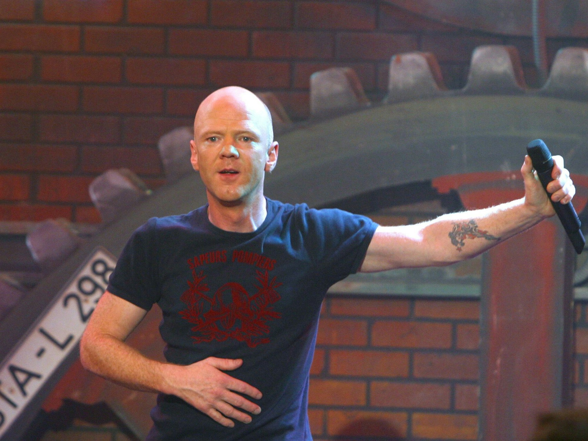 Mit zwei Titeln, "Why" und "Come on", begeistert Jimmy Somerville am 28.12.2005, bei "Best of Formel Eins - Die Show" das Publikum.