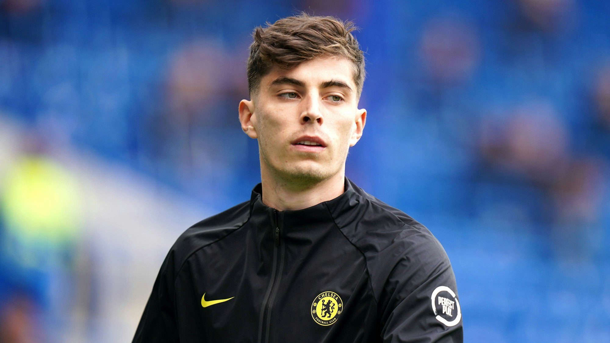 Kai Havertz wärmt sich auf.