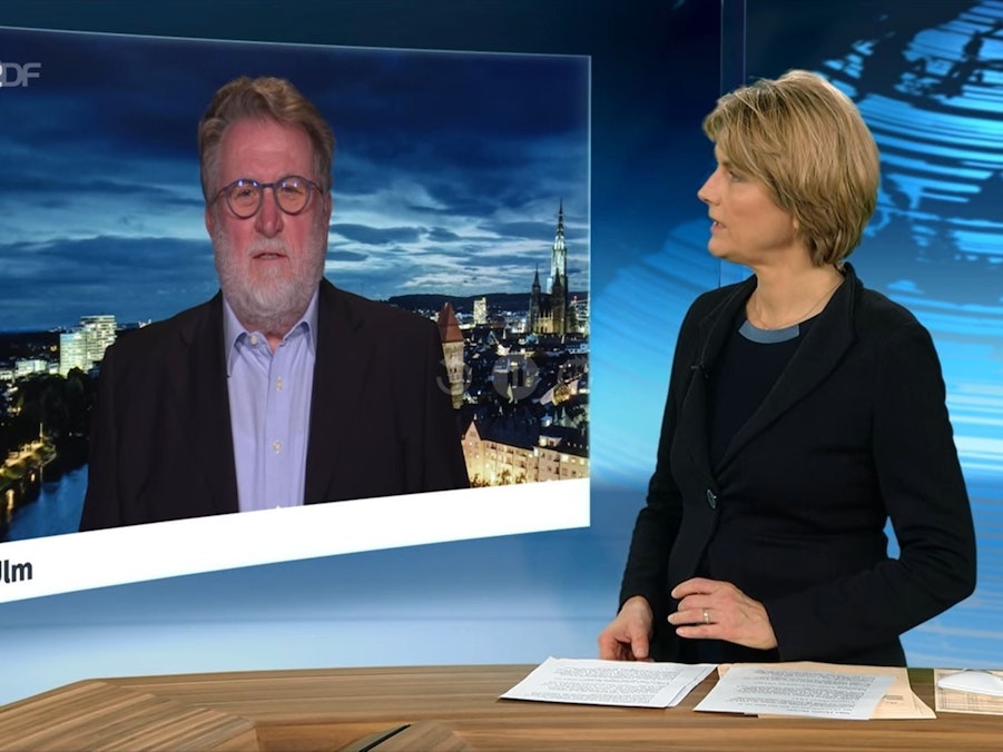 Marietta Slomka nahm den Stiko-Chef Thomas Mertens am Donnerstag (9. Dezember) im ZDF-„heute-journal“ ordentlich in die Mangel.